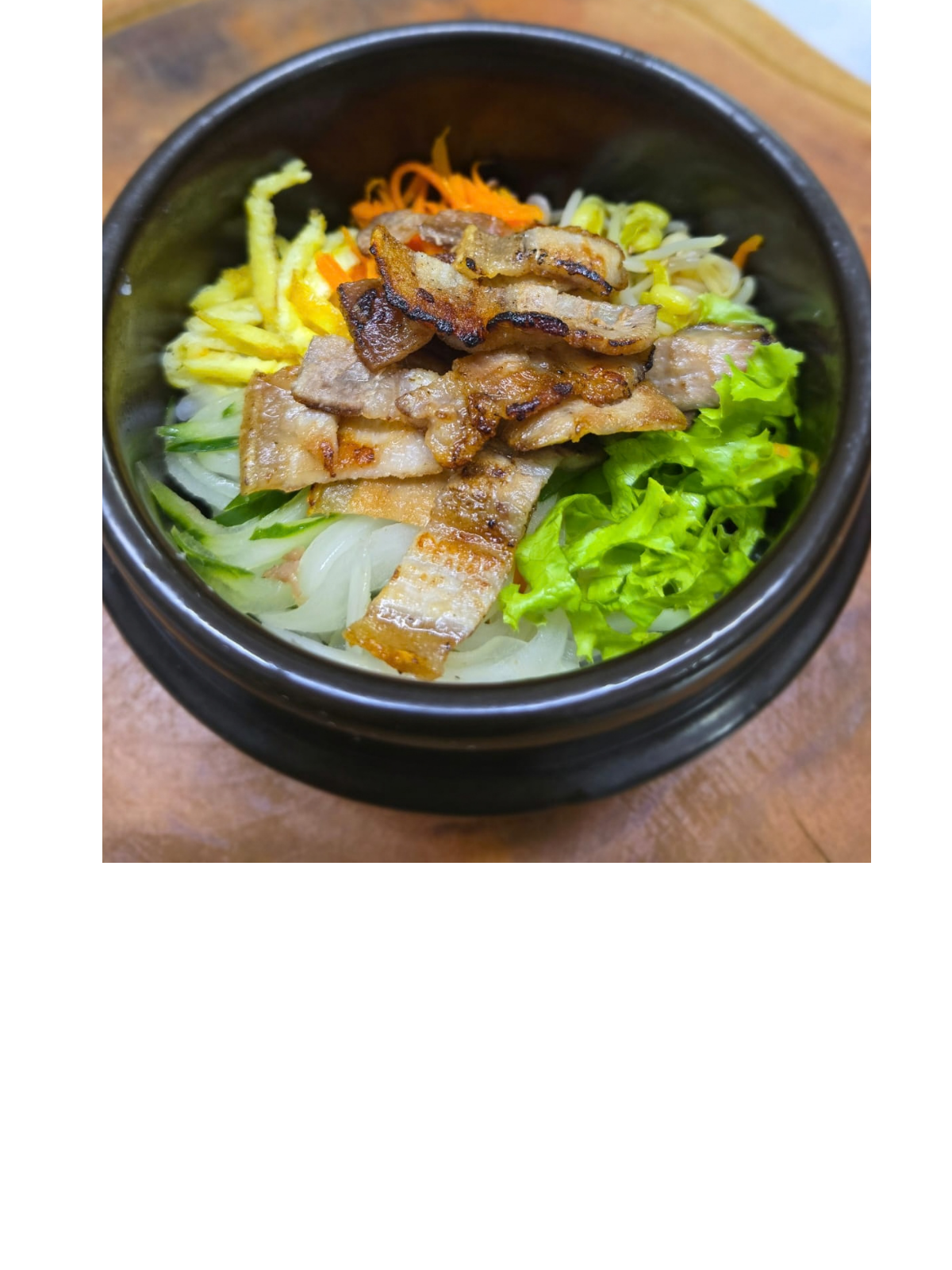 Bibimbap com gema cozida (panceta)